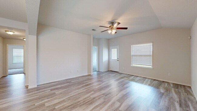 Building Photo - 2 WEEKS FREE RENT + $1,750 A MONTH!