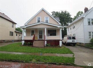 Building Photo - 7906 Rosewood Ave