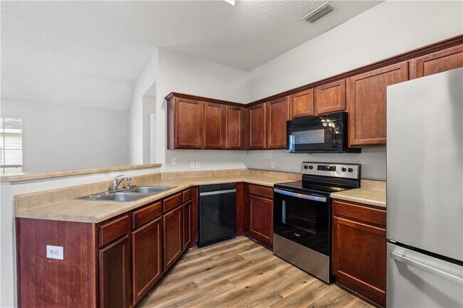 Building Photo - 2218 Summer Crossing