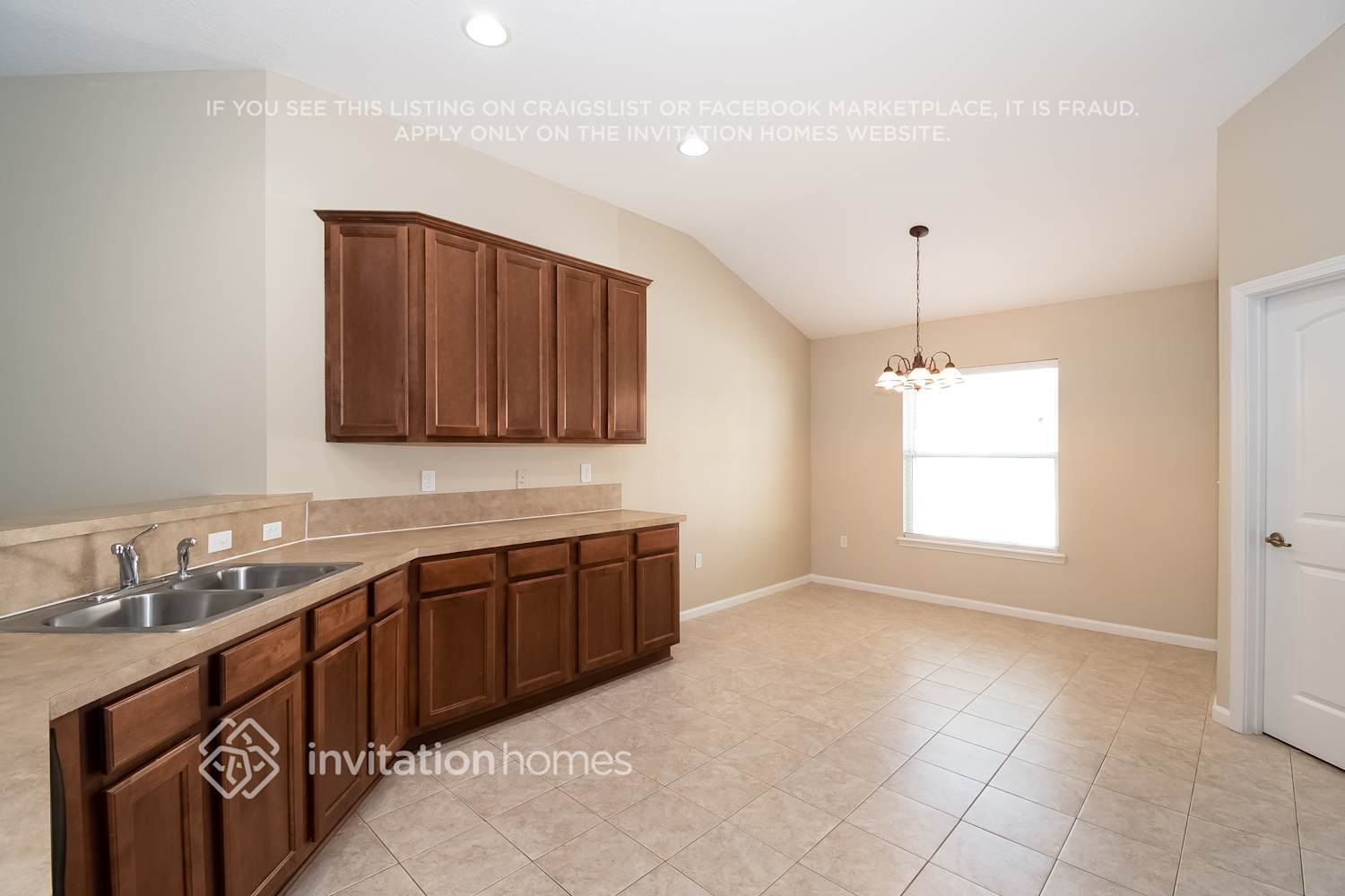 Building Photo - 3762 Timberline Dr