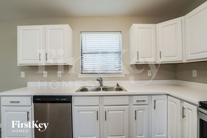 Building Photo - 308 Palisades Ave