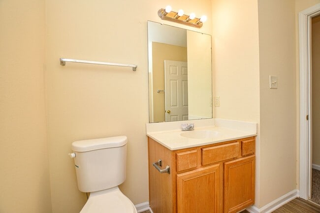 Building Photo - Charming 3 Bed, 2 Bath Home with fenced back yard!-**PRIMARY ON THE MAIN** COMING SOON!!!