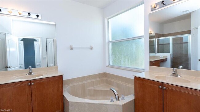 Building Photo - 7020 Ambrosia Ln