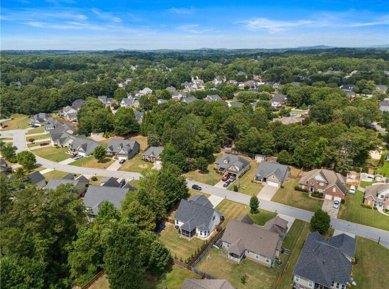 Building Photo - 411 W Sundance Dr