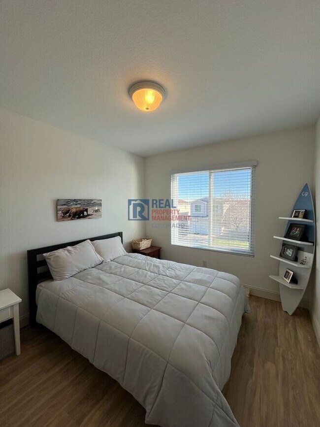 Building Photo - 9597 Fox Den Dr