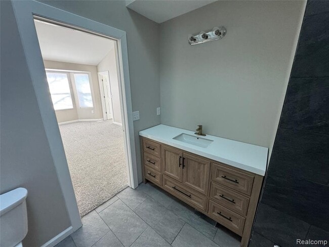 Building Photo - 115 Georgetown Square N