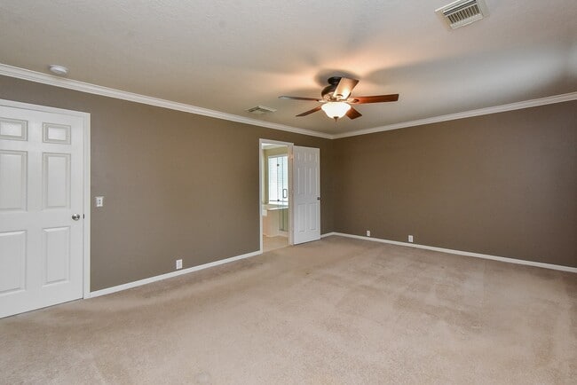 Building Photo - 11911 Brantley Haven Dr