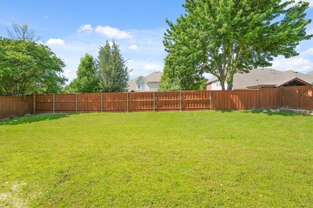 Building Photo - 8908 Red Oaks Dr