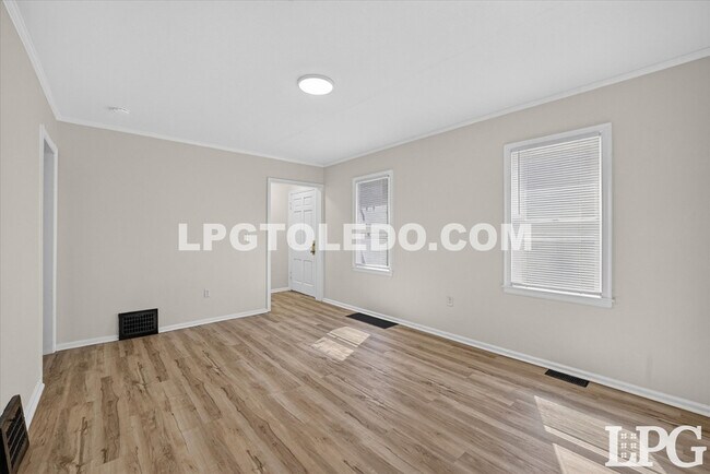 Building Photo - 1638 Gould Rd