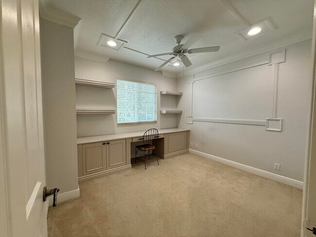 Building Photo - 7447 Briella Dr