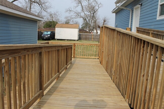 Building Photo - 2503 Deats Rd