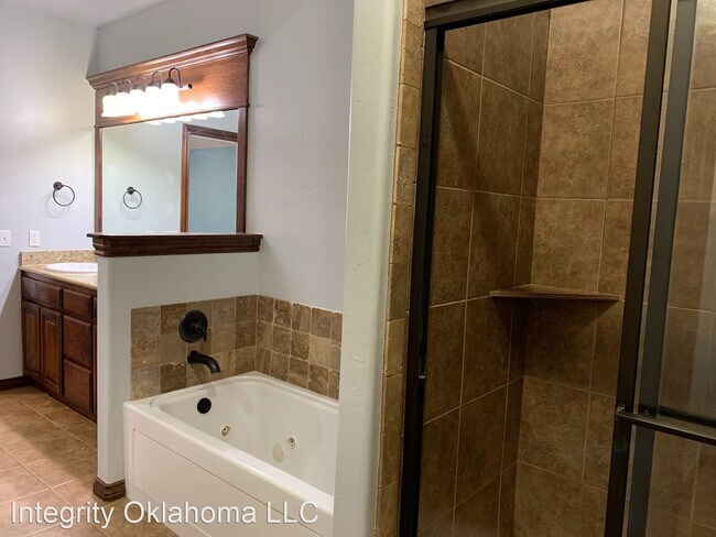 Building Photo - 4 br, 2 bath House - 2424 Wimberley Creek Dr.