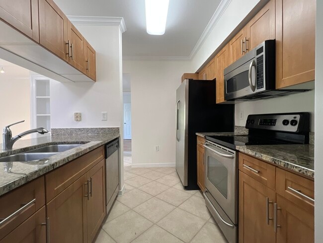 Building Photo - 6410 Emerald Dunes Dr