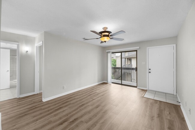 Building Photo - 1900 Bay Area Blvd