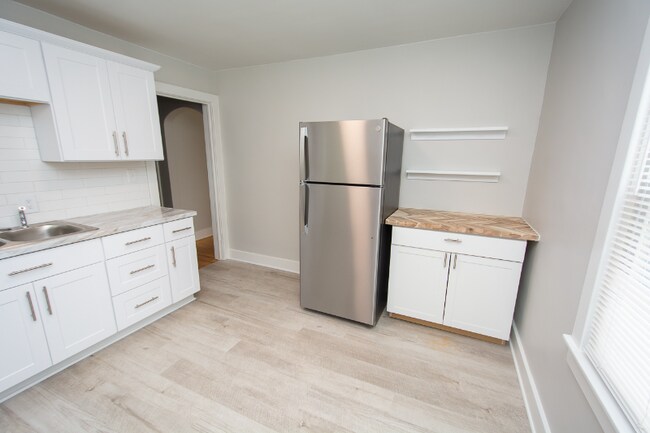 Building Photo - 1518 McKay Ave