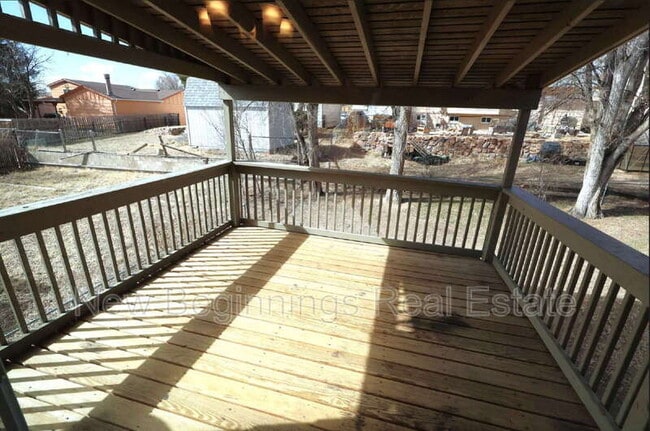 Building Photo - 1204 Commanchero Dr