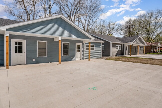 Primary Photo - Newly Built 3-bedroom 2 bath Duplex $2200/...
