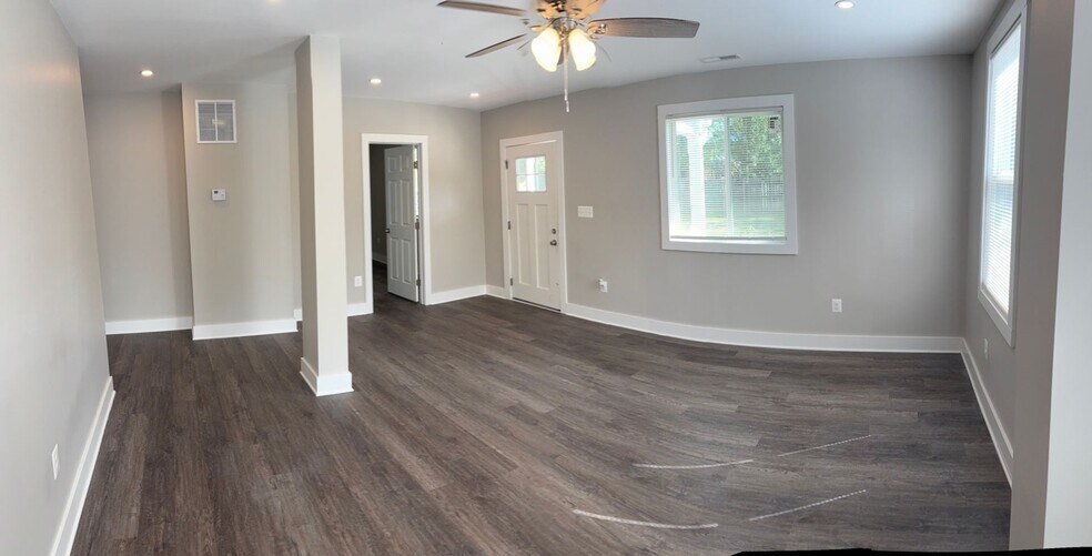 Building Photo - 302 S Camp Meade Rd