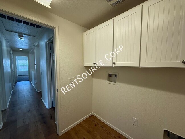 Building Photo - 6312 Atlas Way