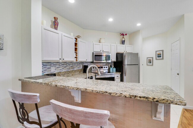 Building Photo - 8301 Mulligan Cir