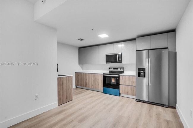 Building Photo - 3728 NW 19th Ave