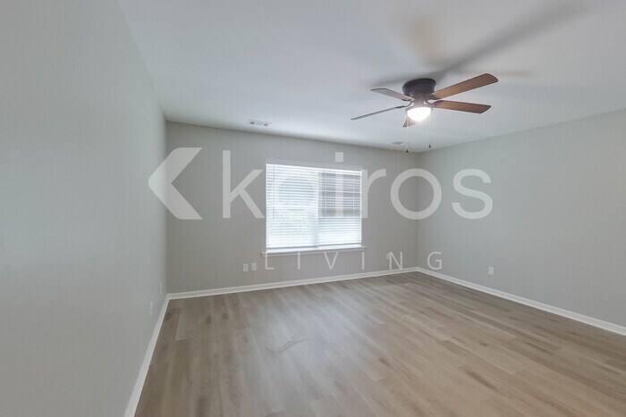 Building Photo - 128 Bluff Rd