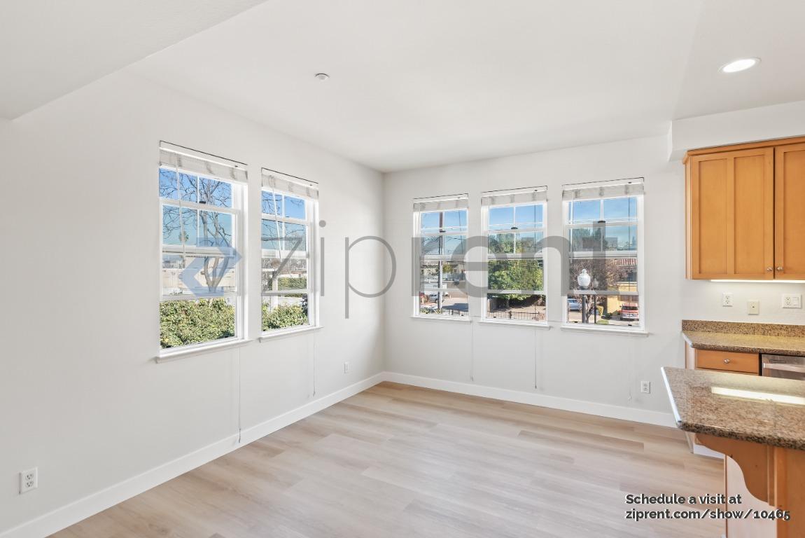 Building Photo - 1017 Keeble Ct