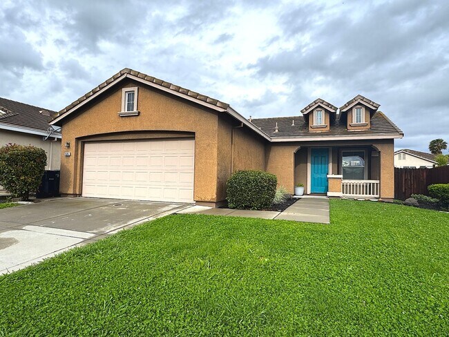 Building Photo - NOW AVAILABLE- COZY 3 BED, 2 BATH, 2 CAR GARAGE IN A QUIET NEIGHBORHOOD, NORTH NATOMAS