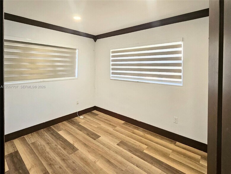 Building Photo - 18011 NW 6th Pl