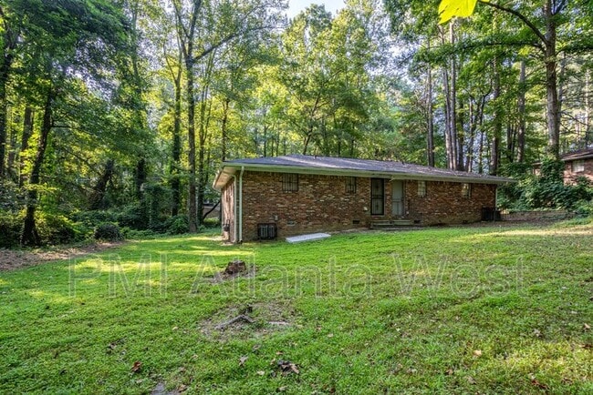 Building Photo - 6480 Raymond Dr