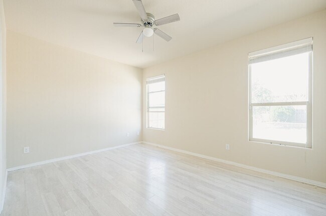 Building Photo - 6919 Kate Reed Dr
