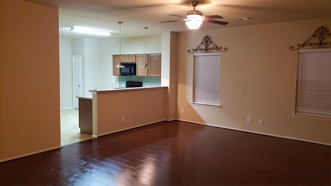 Building Photo - 6118 Sierra Springs Ln