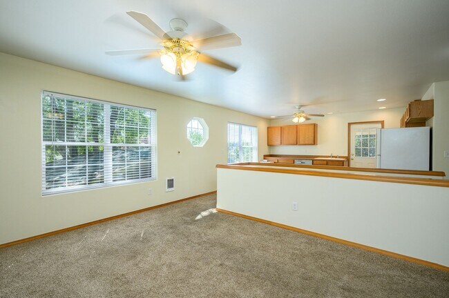 Building Photo - EDD1411