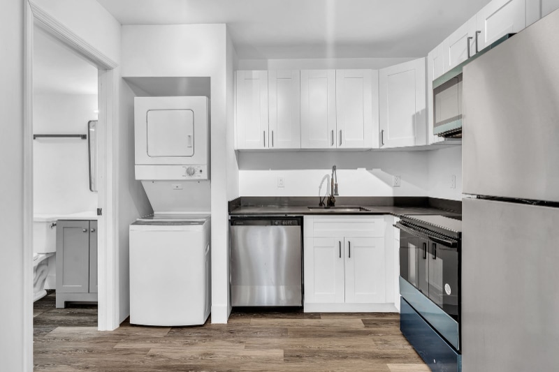 Building Photo - 801 SW 15th Ave