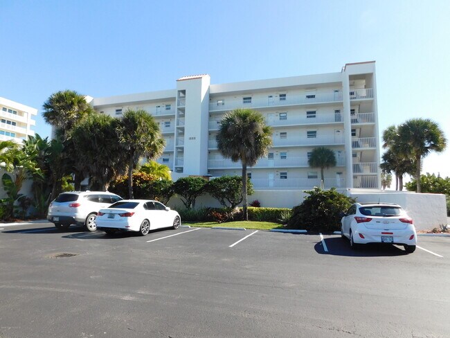 Building Photo - 1555 N Hwy A1A