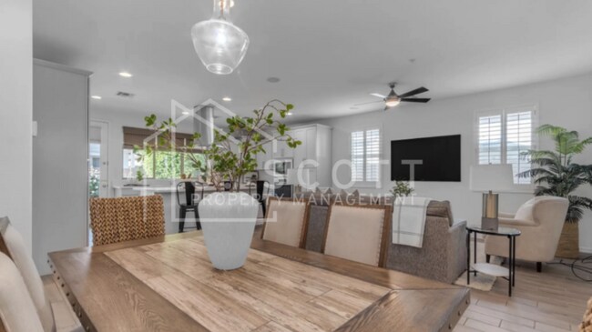 Building Photo - Modern 4-Bedroom Home with Upgraded Kitche...