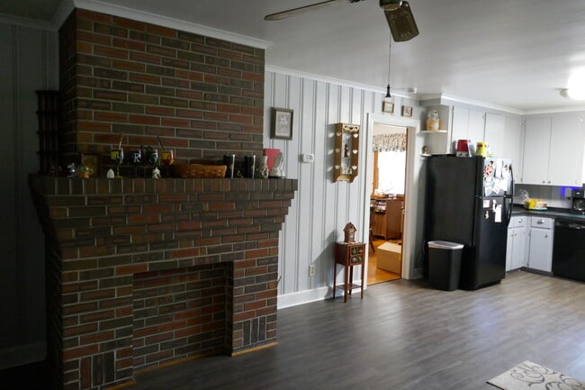 Building Photo - 845 Halstead Blvd