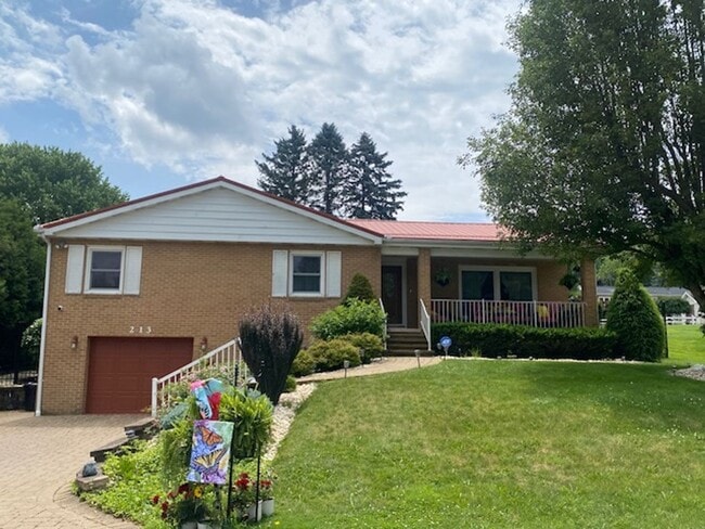Primary Photo - Single Family Home in Richland Area