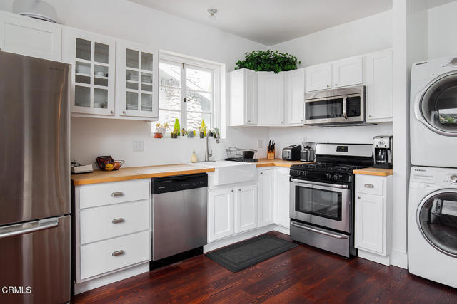 Building Photo - 5063 Montezuma St