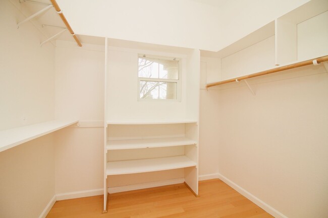Building Photo - West Davis 4 Bedroom 2.5 Bathroom Home Rig...