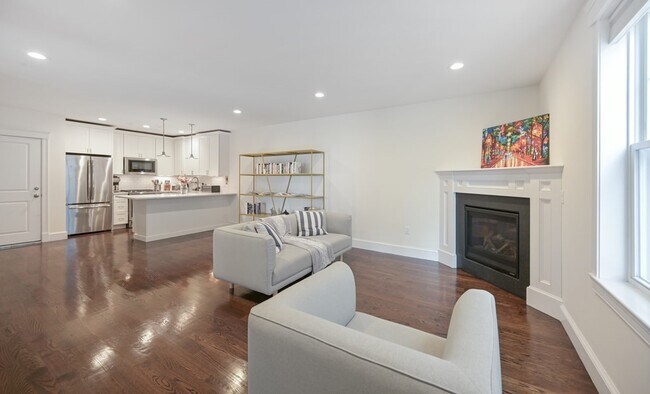 Building Photo - 199 W 8th St