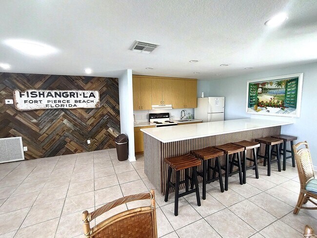 Building Photo - 1300 Seaway Dr