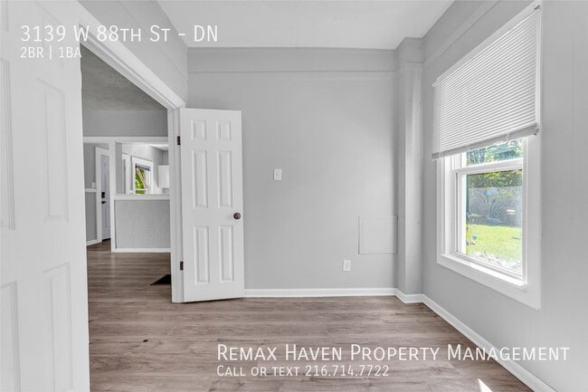 Building Photo - 3139 W 88th St