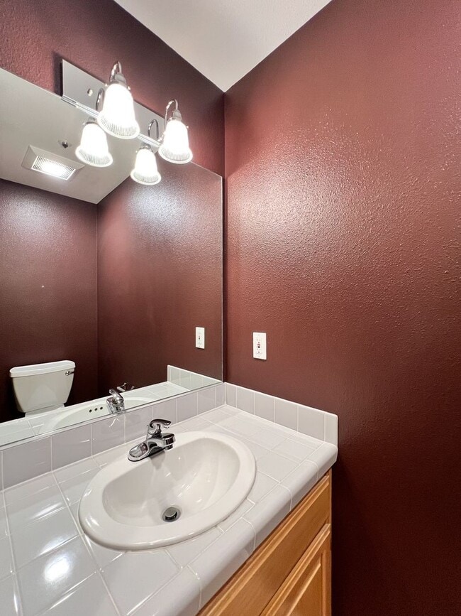 Building Photo - Charming Napa Condo in Quiet Court Setting