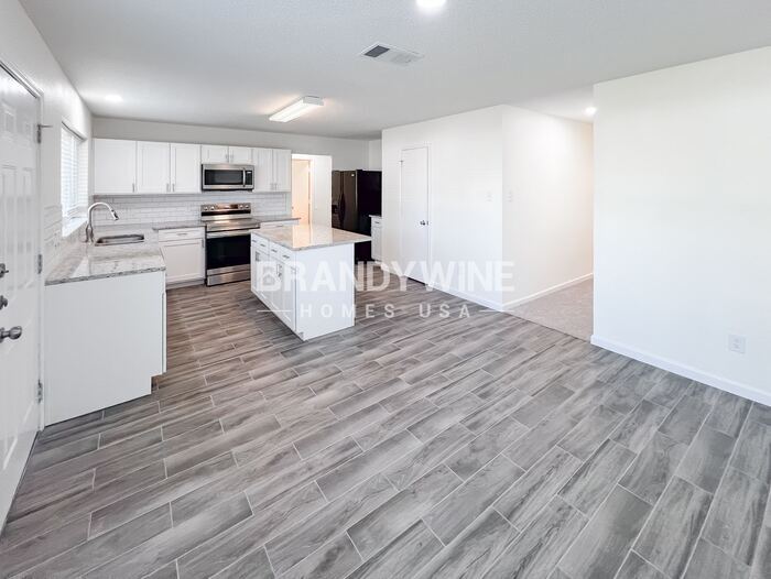 Building Photo - 1343 Prairie Dr