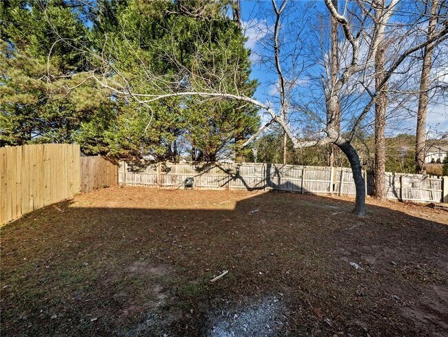 Building Photo - 2032 Morning Dew Pl