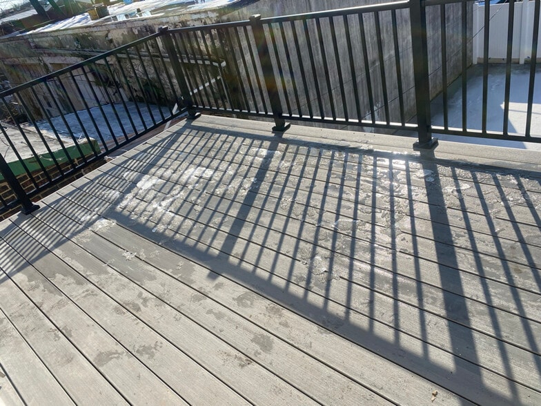 Building Photo - 1370 Gillingham St