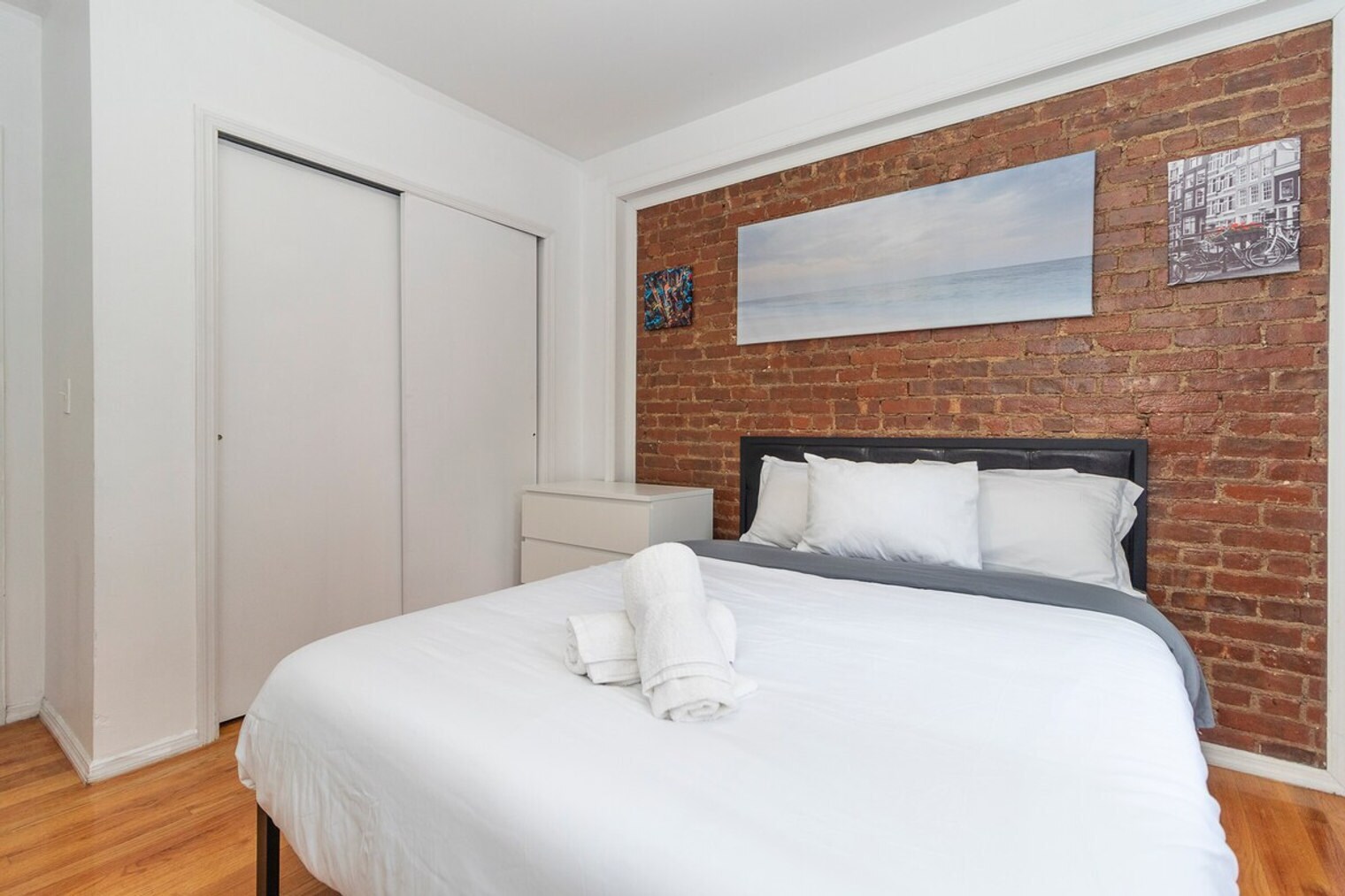 Building Photo - 309-311-311 E 95th St