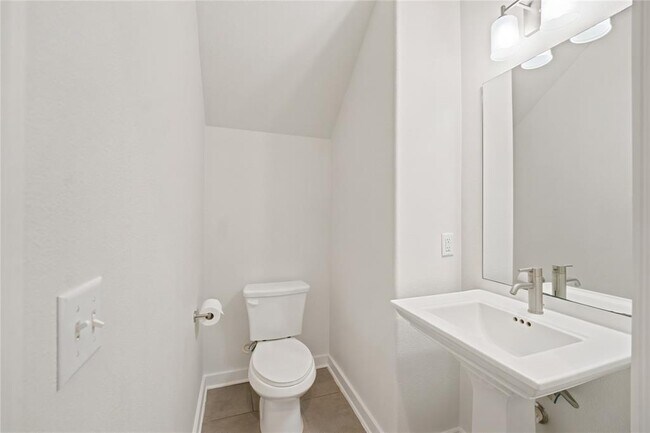 Building Photo - 8921 Parker Ranch Cir