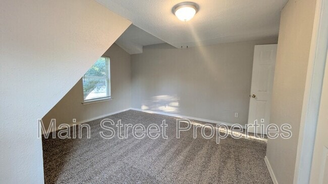 Building Photo - 3500 W Cervantes St